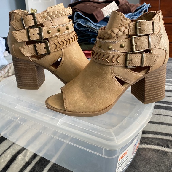 Sugar Shoes - Sugar- Tan Open-toe Booties, Size 7